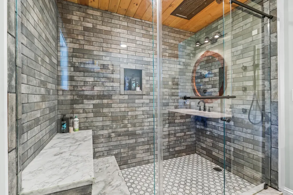 55 Mountain View Extension Rockland ME 04841