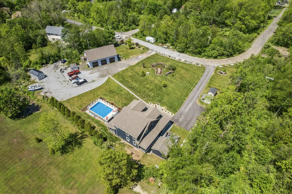 55 Mountain View Extension Rockland ME 04841