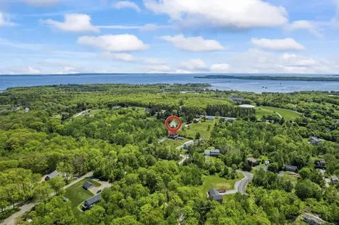 55 Mountain View Extension Rockland ME 04841