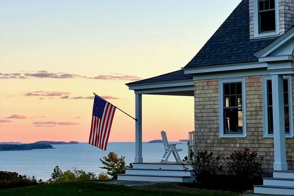 286 Atlantic Highway Northport ME 04849