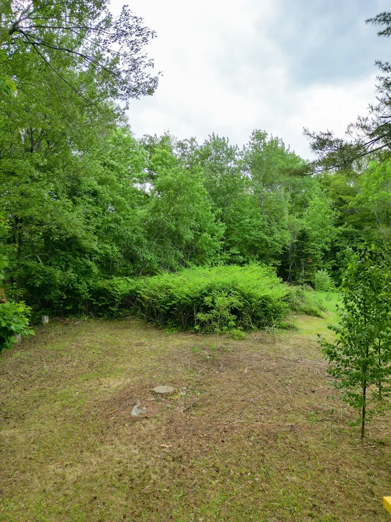 21 Naomi Avenue Madison ME 04950