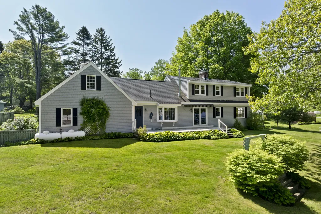 22 Sunset Way Brunswick ME 04011