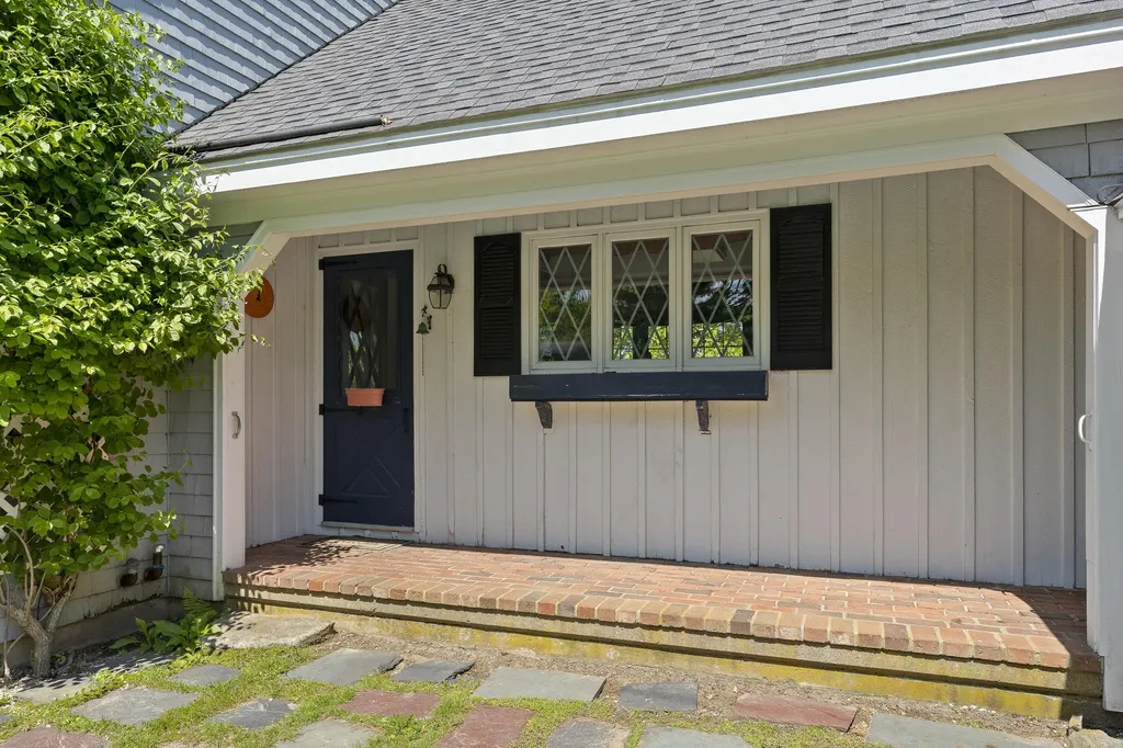 22 Sunset Way Brunswick ME 04011