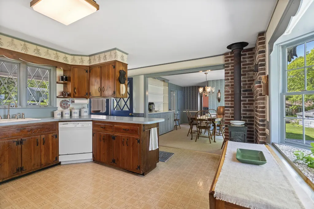 22 Sunset Way Brunswick ME 04011