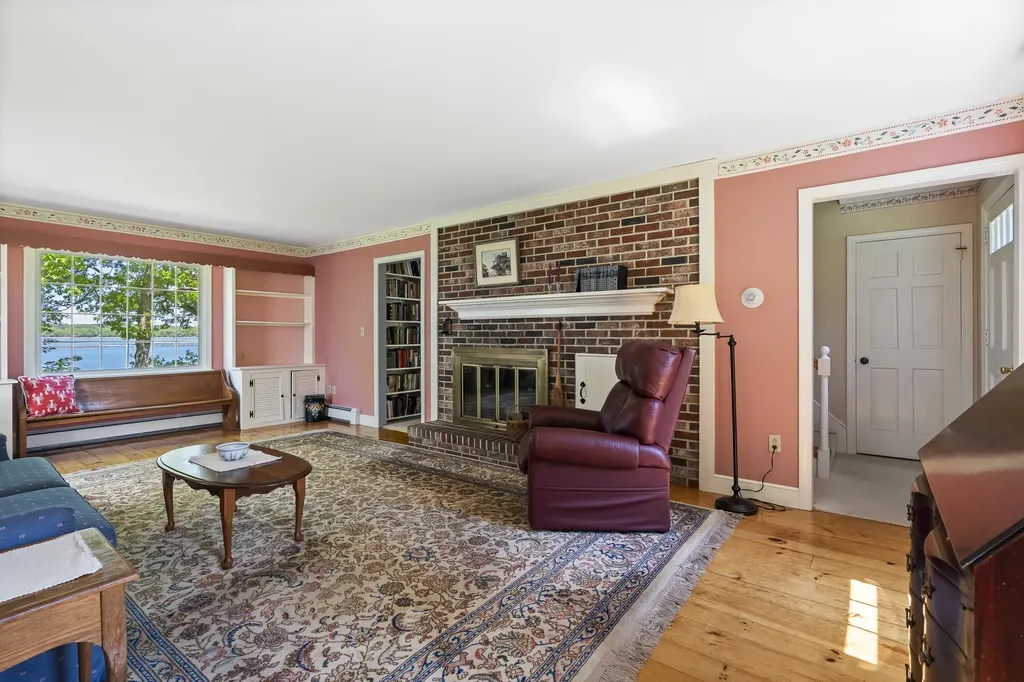 22 Sunset Way Brunswick ME 04011