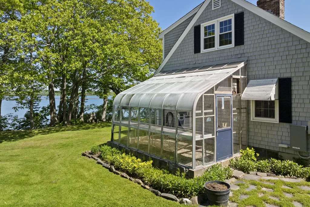 22 Sunset Way Brunswick ME 04011