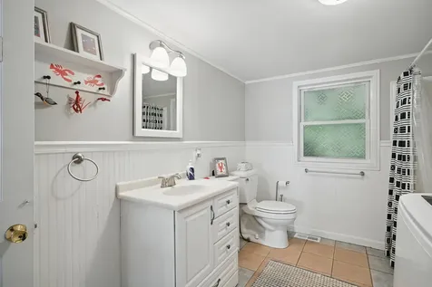 33-34 Gerber Lane Monmouth ME 04259