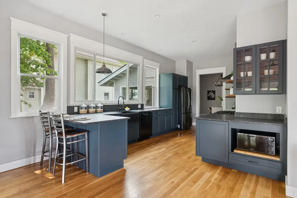 217 Ocean Avenue Portland ME 04103