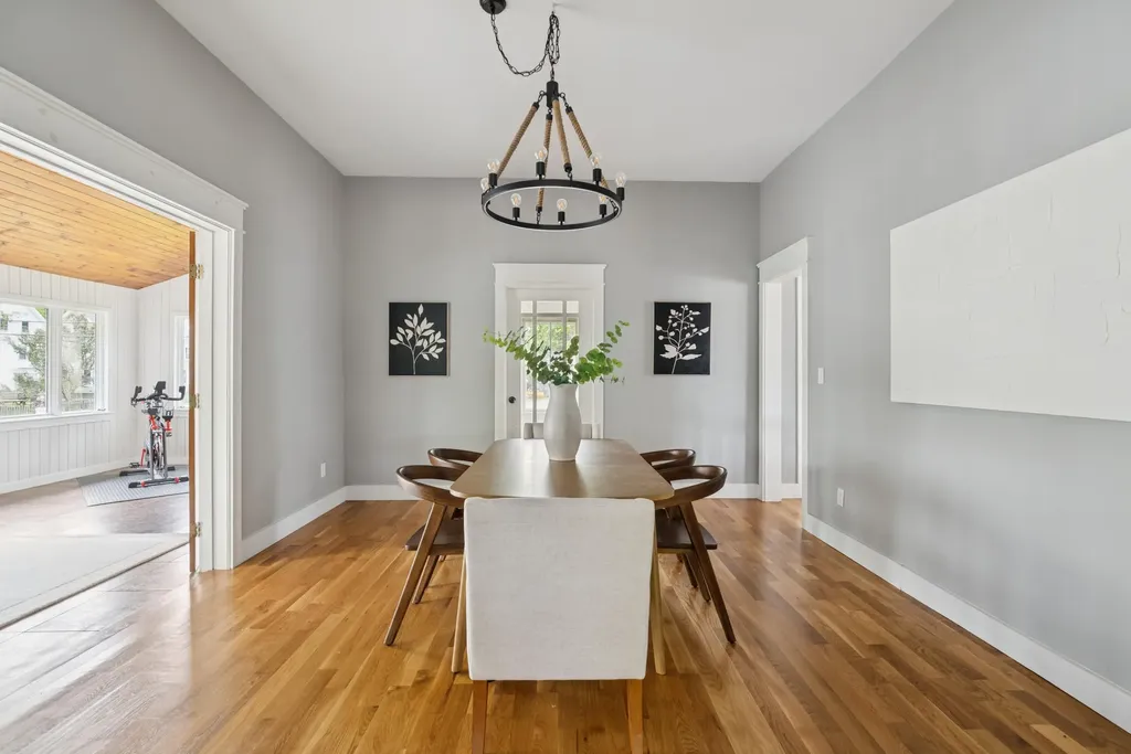 217 Ocean Avenue Portland ME 04103