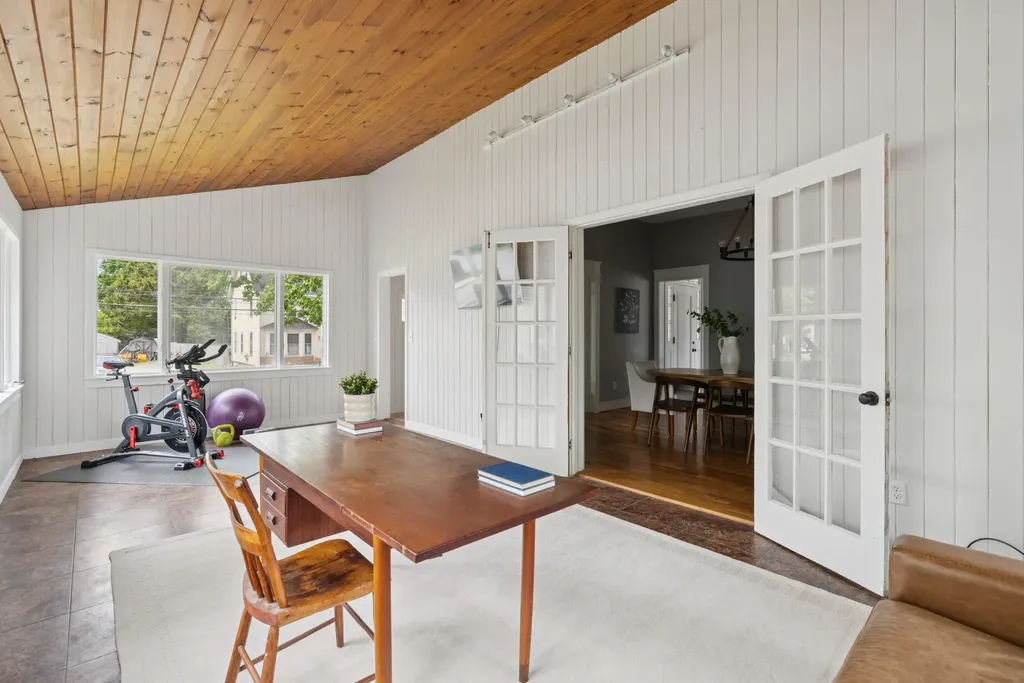 217 Ocean Avenue Portland ME 04103
