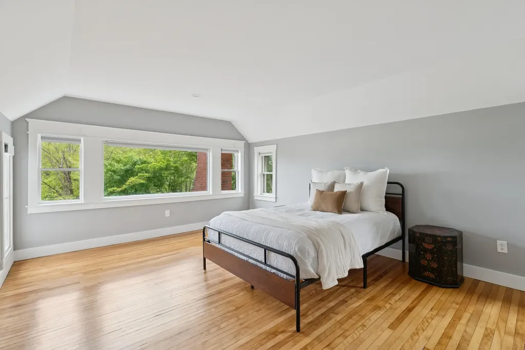 217 Ocean Avenue Portland ME 04103