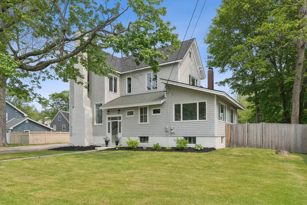 217 Ocean Avenue Portland ME 04103