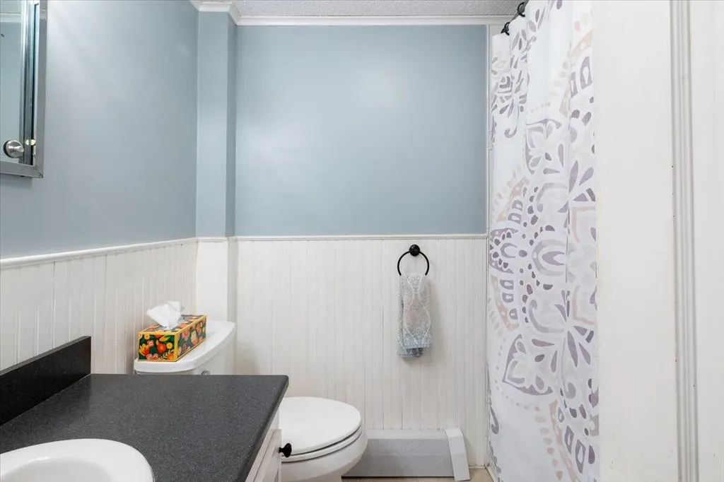 40 Shaw Avenue Rockland ME 04841
