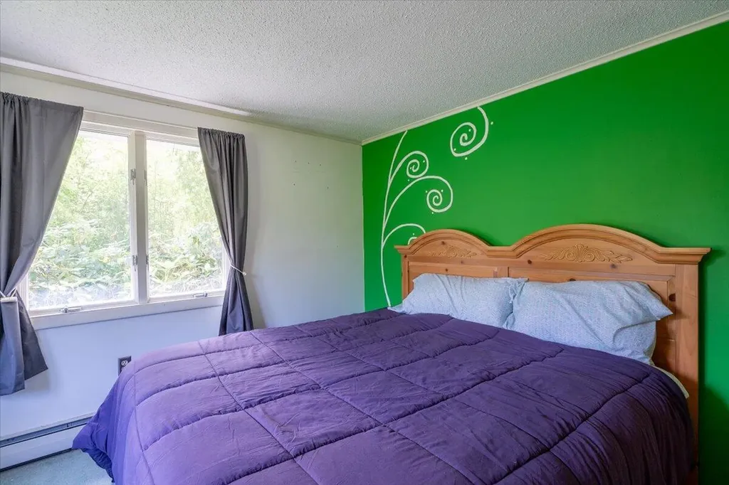 40 Shaw Avenue Rockland ME 04841