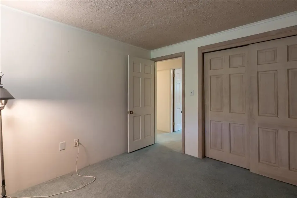 40 Shaw Avenue Rockland ME 04841