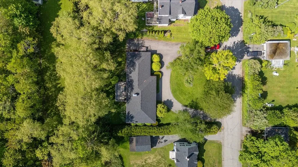 40 Shaw Avenue Rockland ME 04841