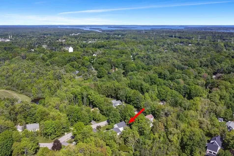 162 Oakwood Drive Yarmouth ME 04096