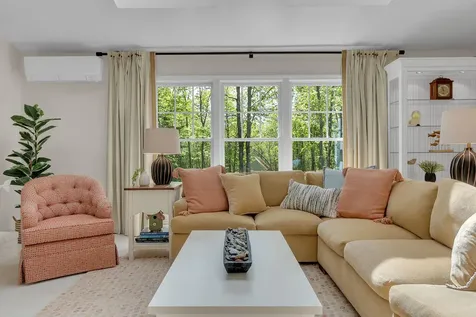 162 Oakwood Drive Yarmouth ME 04096