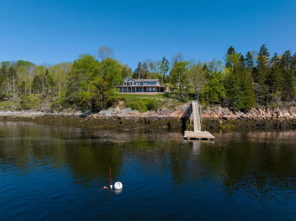 118 E East Shore Drive Islesboro ME 04848