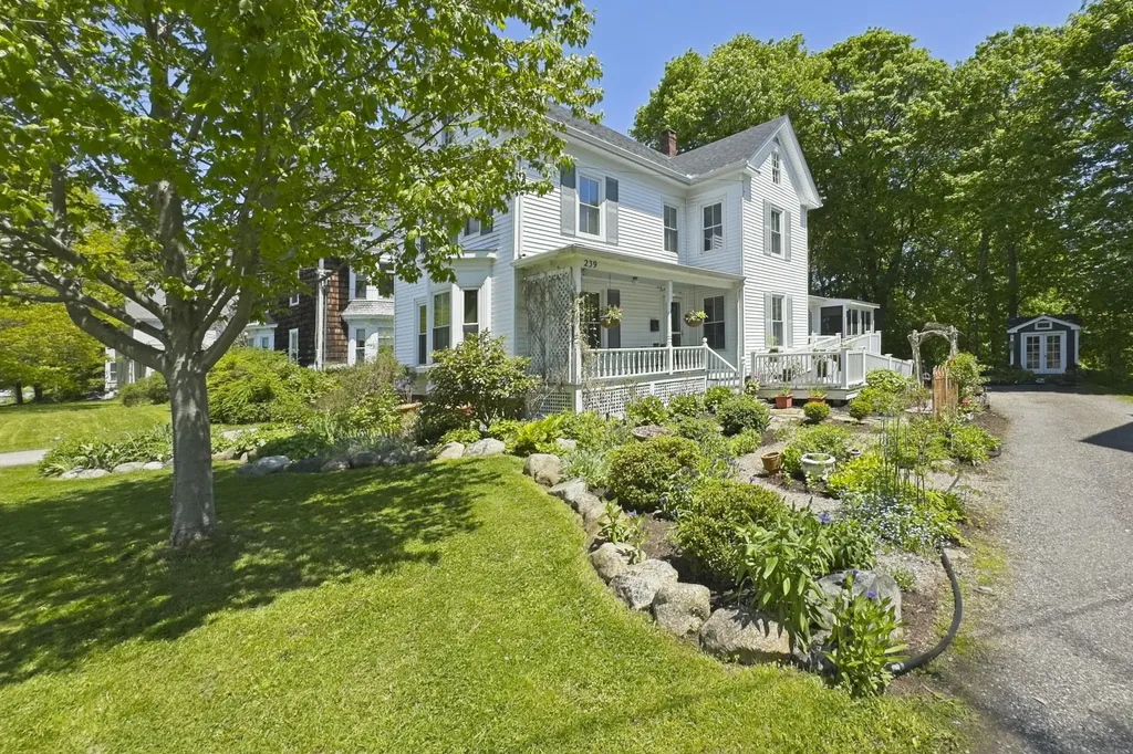 239 Broadway Rockland ME 04841