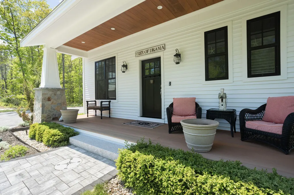 7 Dory Drive York ME 03902