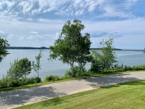 15 Snyder Road Eastport ME 04631