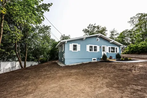 1 Knowlton Road Nashua NH 03063