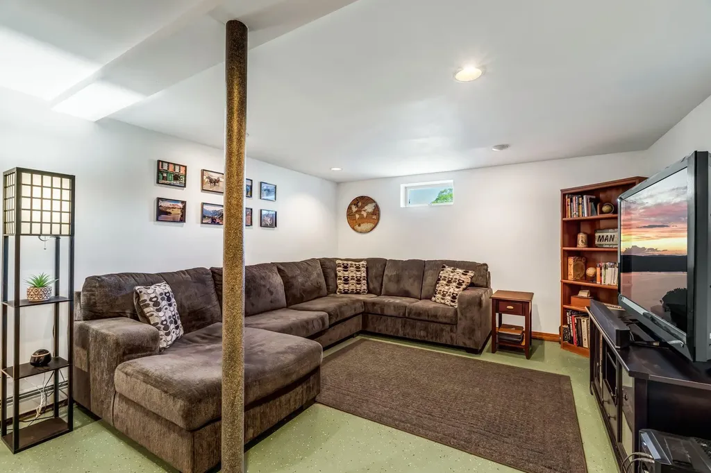 42 Heiken Drive Turner ME 04282