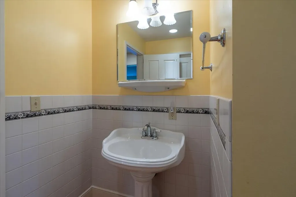 465 South Street Rockport ME 04856