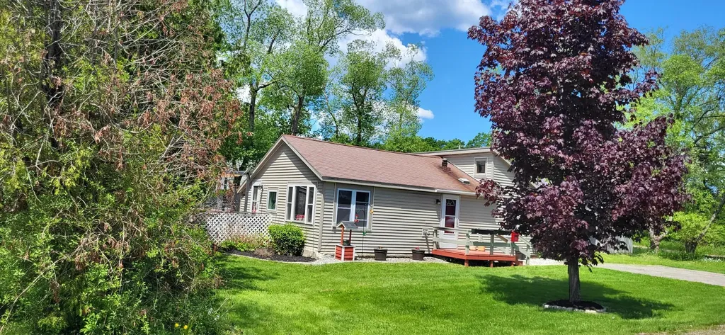 11 Springer Street Richmond ME 04357