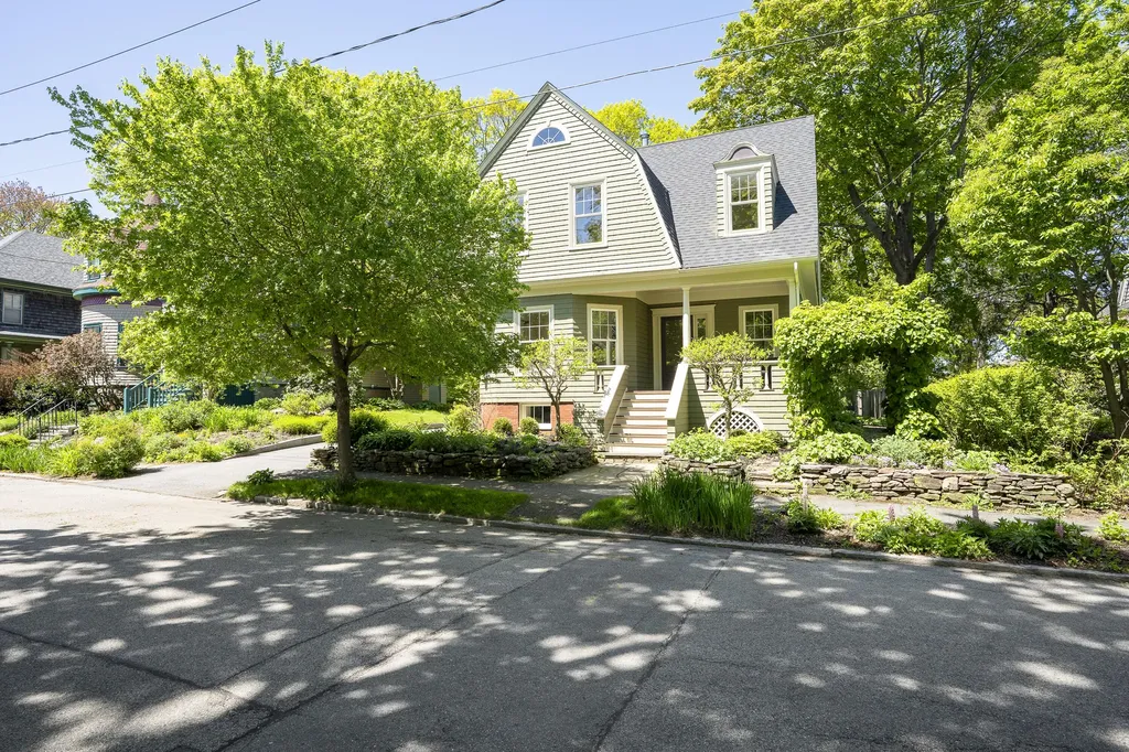 34 Glenwood Avenue Portland ME 04103