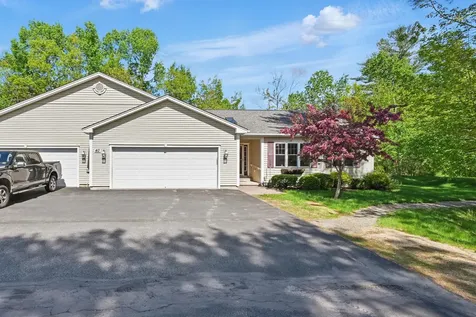 40 Camden Court Bangor ME 04401