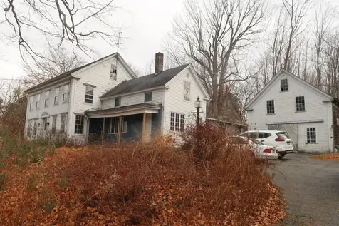226 Pond Road Manchester ME 04351