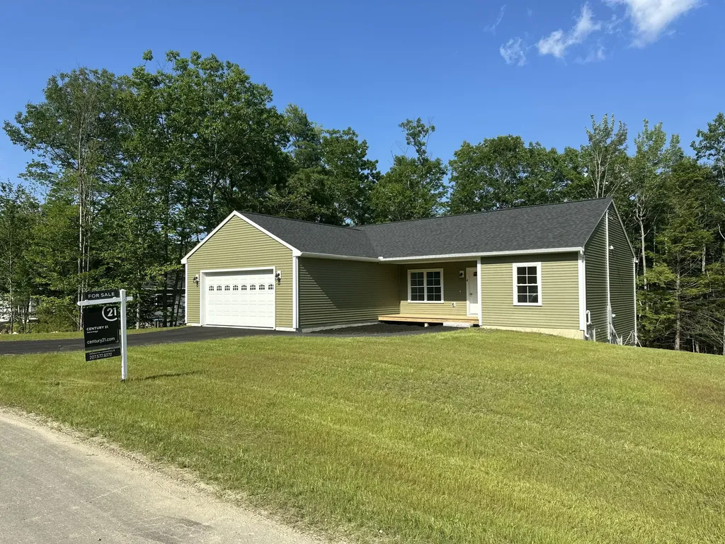 4 Lochview Drive Lewiston ME 04240