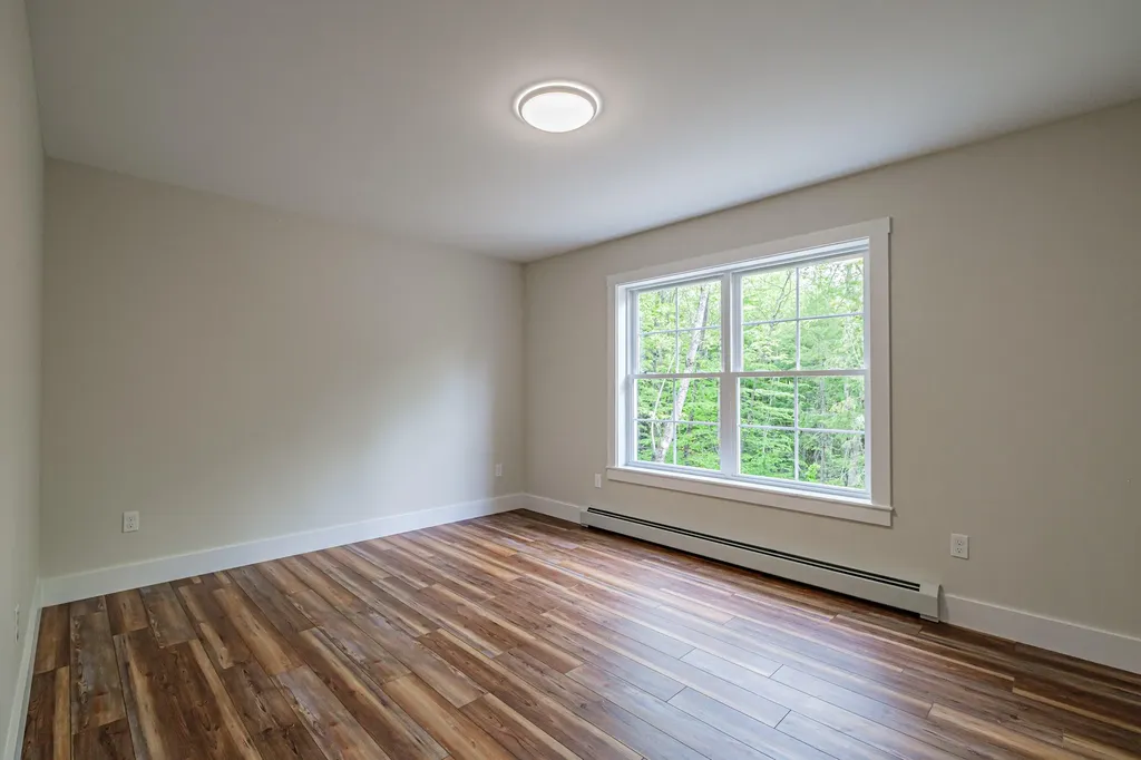 4 Lochview Drive Lewiston ME 04240