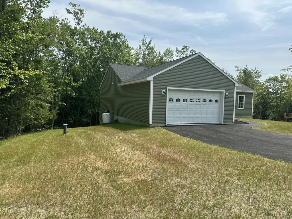 4 Lochview Drive Lewiston ME 04240