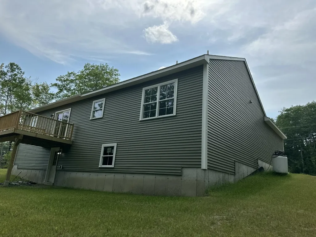4 Lochview Drive Lewiston ME 04240