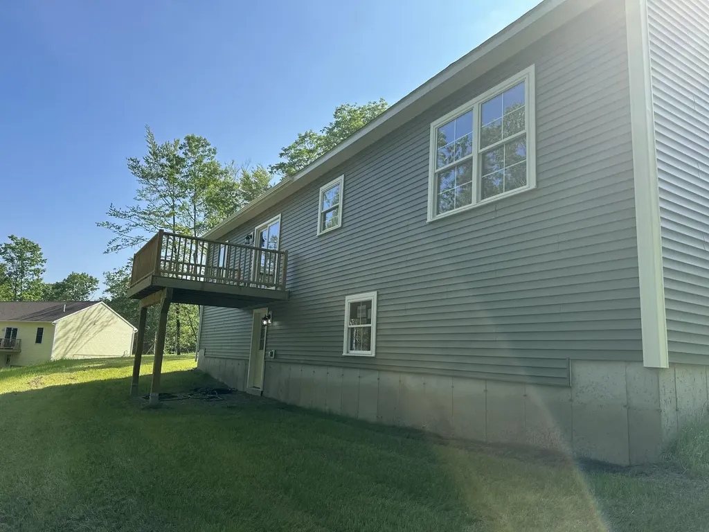4 Lochview Drive Lewiston ME 04240