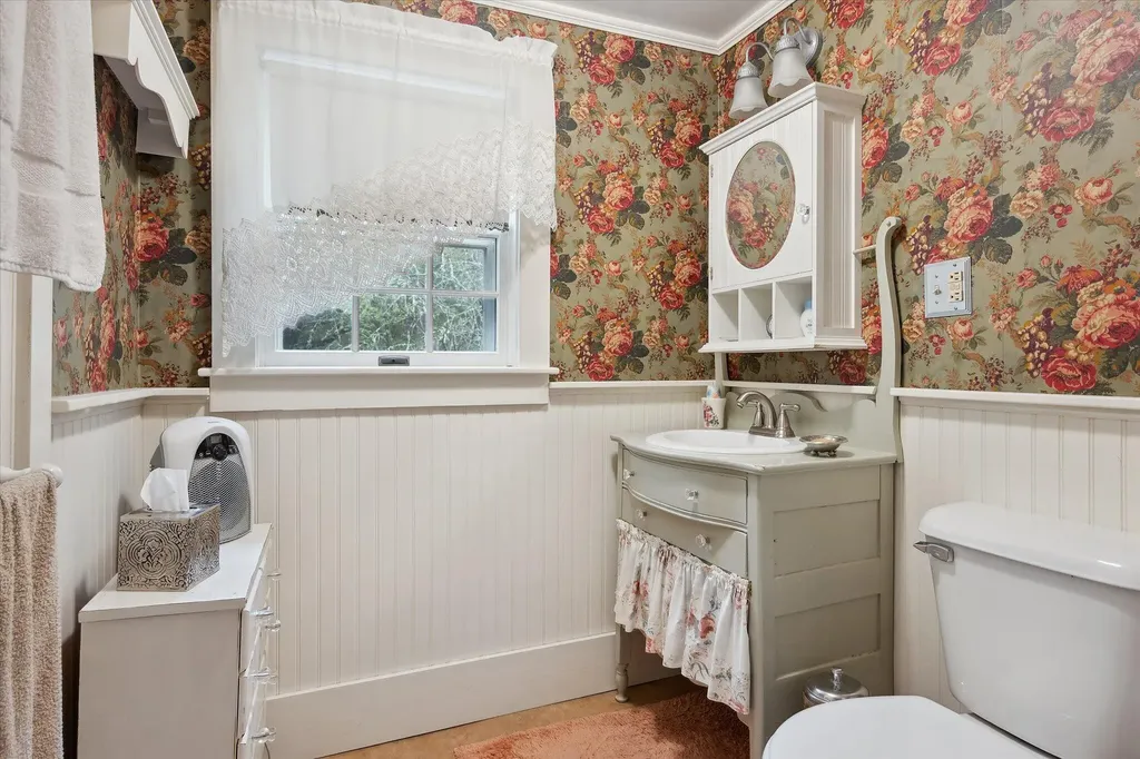 62 Blackswoods Road Franklin ME 04634