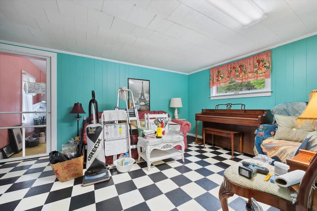 62 Blackswoods Road Franklin ME 04634