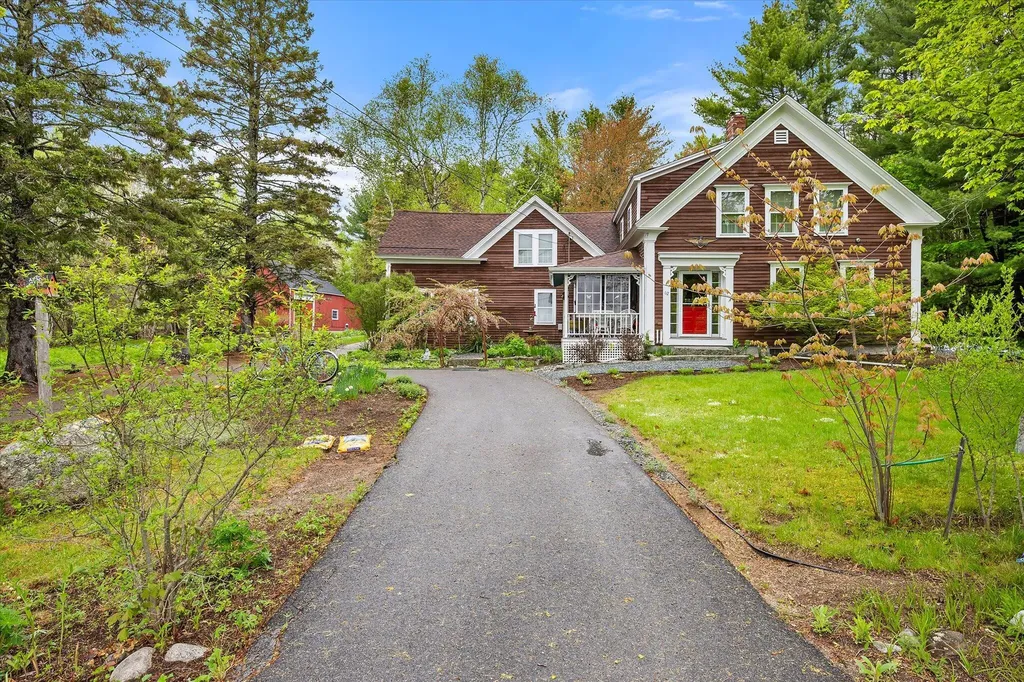 62 Blackswoods Road Franklin ME 04634