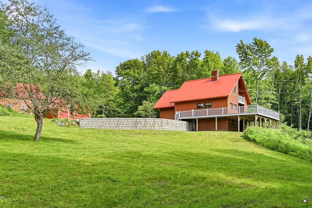 657 E Ridge Road Cornville ME 04976