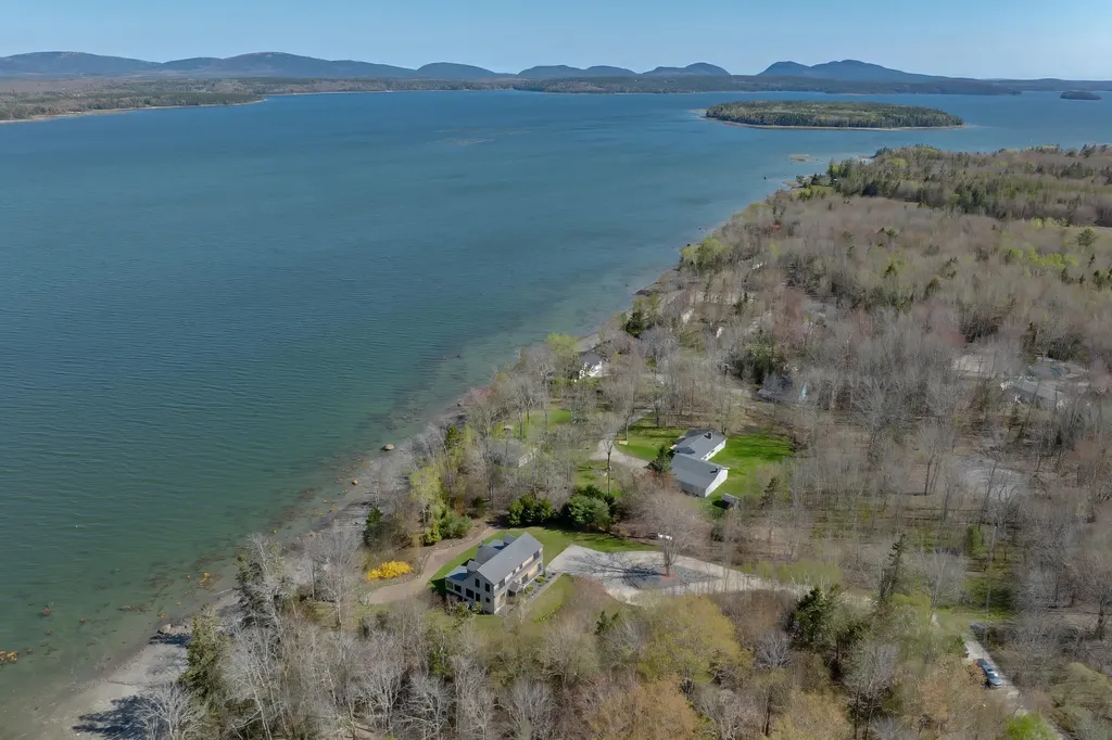 438 Oak Point Road Trenton ME 04605