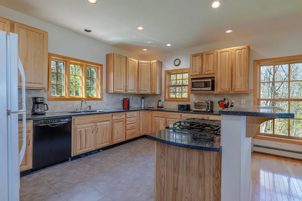 438 Oak Point Road Trenton ME 04605