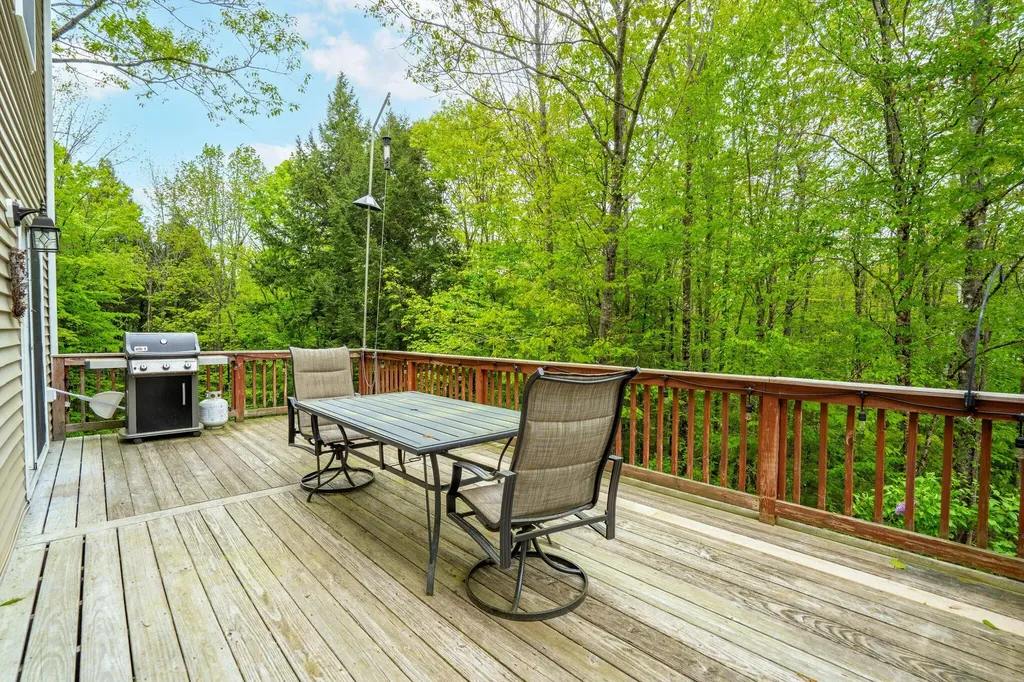 15 Convene Road Sebago ME 04029