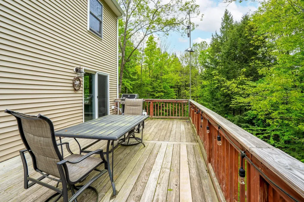 15 Convene Road Sebago ME 04029