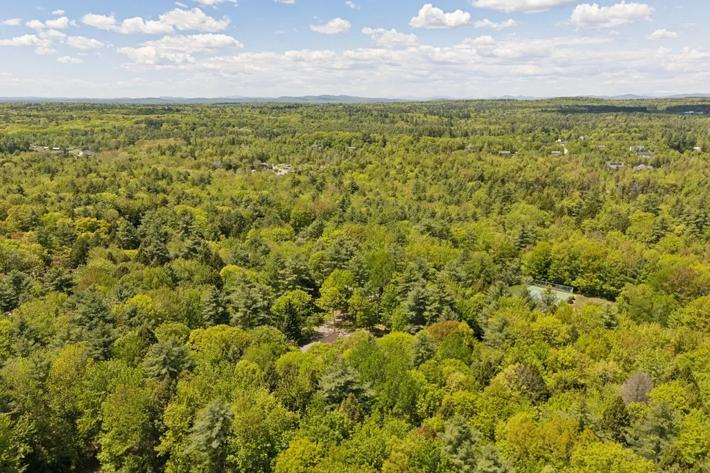 10 Ledge Hill Road Gorham ME 04038