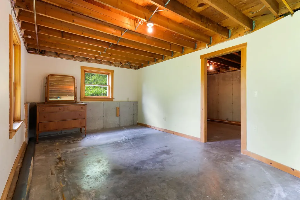 37 Boulder Drive Auburn ME 04210