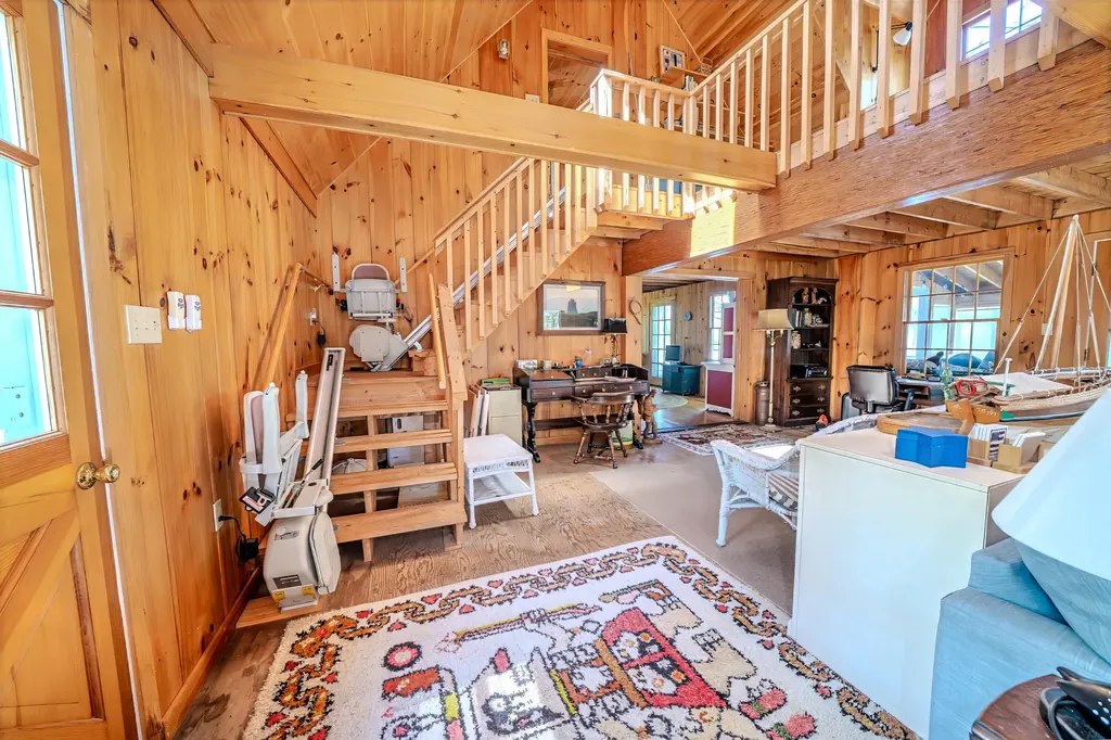 122 Oak Point Lane Union ME 04862