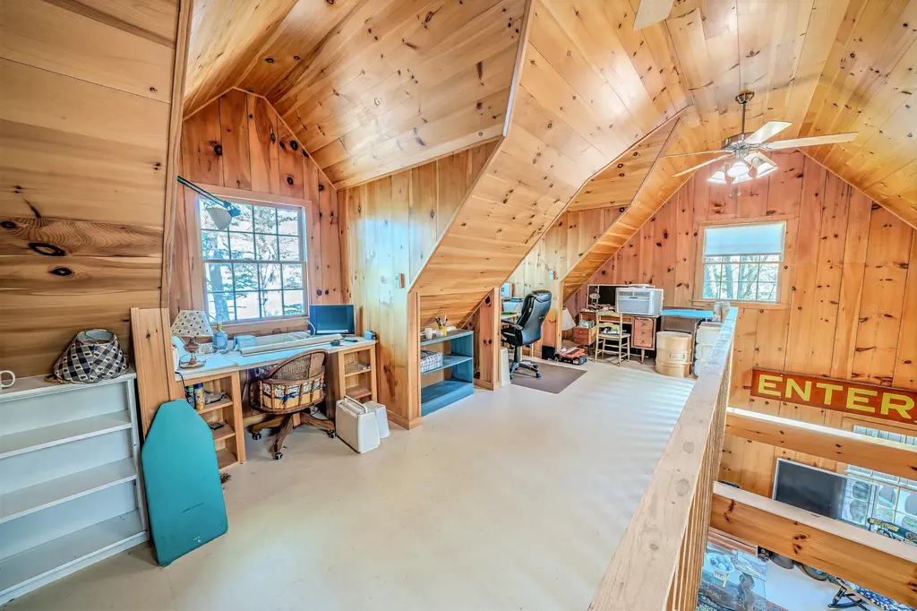122 Oak Point Lane Union ME 04862